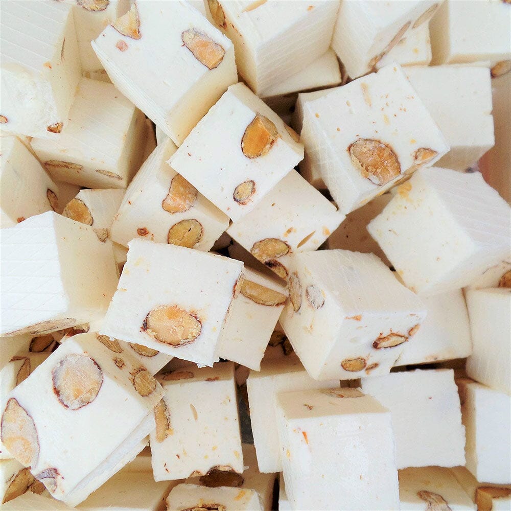 Nougat Cube Blanc – Douceur Moelleuse aux Amandes et Miel !